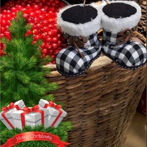 Christmas Holiday Santa Boots Ornament
Buffalo Plaid Check Faux Fur Trim Bells